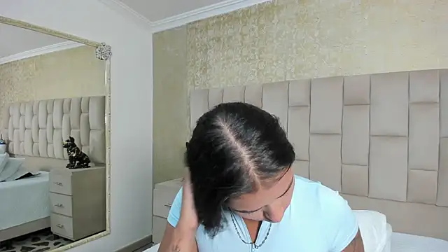 Snapshot of EmmaTorres_ chatting on September 13, 8:41 pm EmmaTorres online show from September 13, 8:41 pm