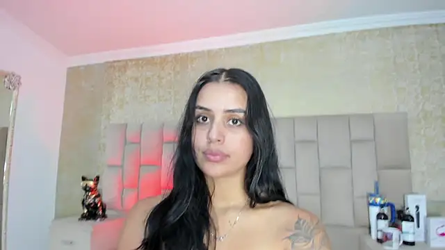 Snapshot of EmmaTorres_ chatting on September 17, 7:59 pm EmmaTorres online show from September 17, 7:59 pm