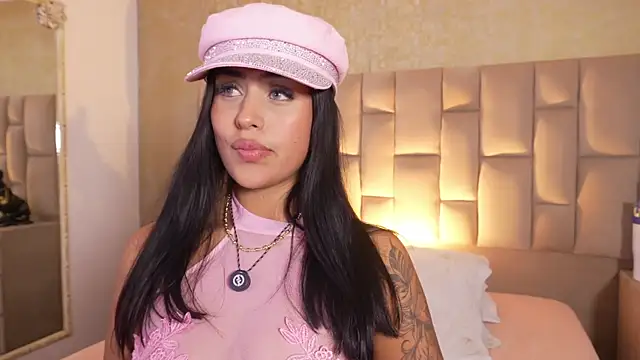 Snapshot of EmmaTorres_ chatting on November 22, 8:30 pm EmmaTorres online show from November 22, 8:30 pm