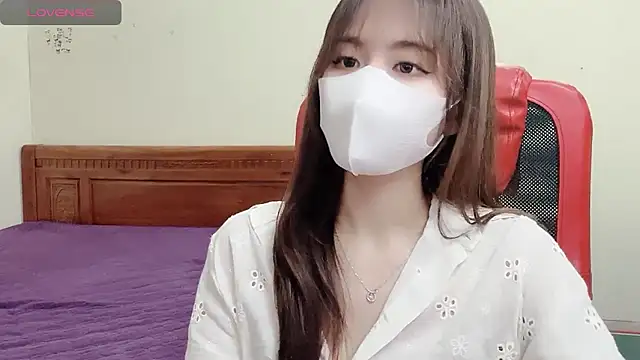 TrinhH Nabbi online show from February 27, 1:28 pm