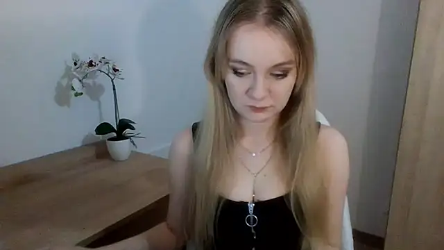 AlmaHoney online show from February 4, 4:08 pm