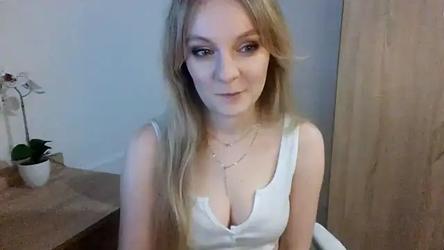 AlmaHoney online show from March 17, 7:15 pm