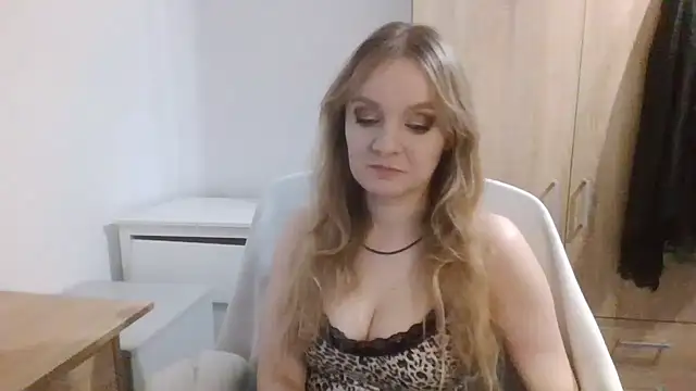 AlmaHoney online show from December 21, 9:22 pm