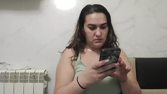 Snapshot of milfmomxx chatting on February 26, 7:16 pm milfmomxx online show from February 26, 7:16 pm