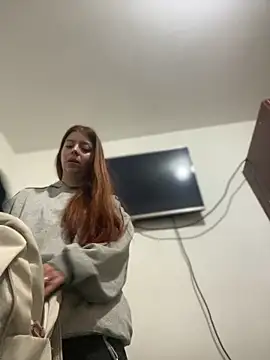 Snapshot of Cloew_Marz chatting on March 8, 4:33 pm Cloew Marz online show from March 8, 4:33 pm