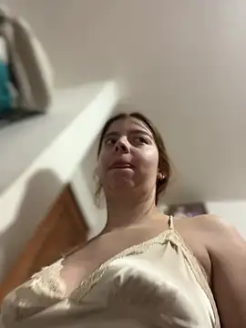 Snapshot of Cloew_Marz chatting on March 18, 6:44 pm Cloew Marz online show from March 18, 6:44 pm