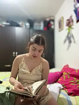 Snapshot of Cloew_Marz chatting on March 20, 3:39 pm Cloew Marz online show from March 20, 3:39 pm