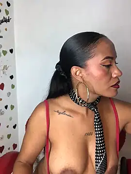 Snapshot of AdelaHaneix chatting on October 26, 4:46 pm AdelaHaneix online show from October 26, 4:46 pm