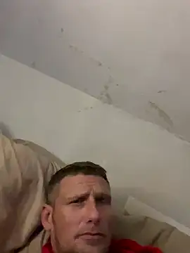 Snapshot of aaronmc311840 chatting on October 27, 4:38 am aaronmc311840 online show from October 27, 4:38 am