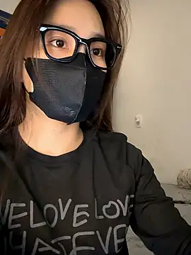 Snapshot of Lilisa_miu chatting on January 16, 4:44 pm Lilisa miu online show from January 16, 4:44 pm