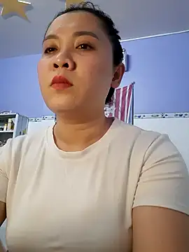 Snapshot of Benlla2802 chatting on December 11, 3:58 pm Benlla2802 online show from December 11, 3:58 pm