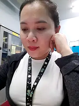 Snapshot of Benlla2802 chatting on December 13, 4:16 pm Benlla2802 online show from December 13, 4:16 pm