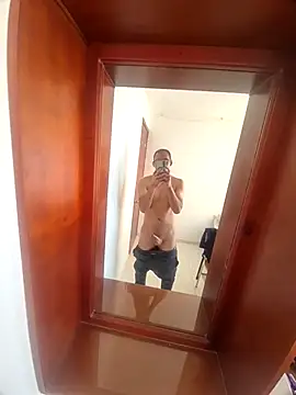 Snapshot of Juan2323hot chatting on September 25, 3:16 pm Juan2323hot online show from September 25, 3:16 pm