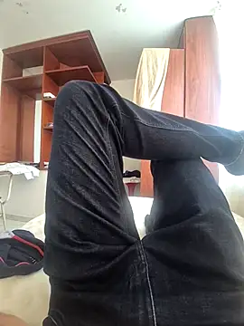 Snapshot of Juan2323hot chatting on October 29, 5:47 pm Juan2323hot online show from October 29, 5:47 pm