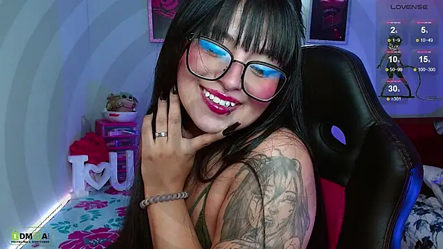 Miss scarllet  online show from February 28, 1:36 pm