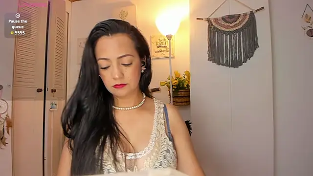 anaruiz  online show from May 21, 10:50 pm