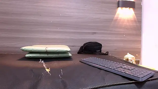 Cutie Shy  online show from February 15, 1:31 am