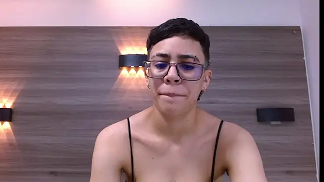 Cutie Shy  online show from March 7, 7:05 pm