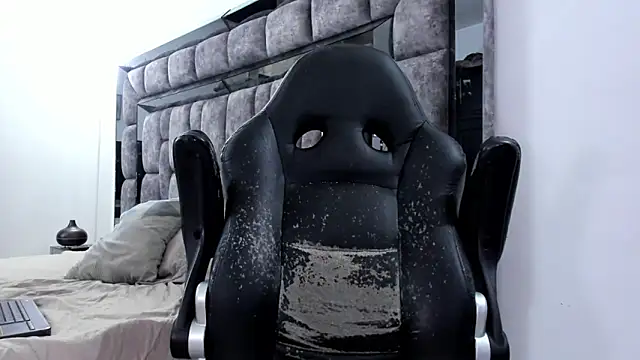 MalconStonne online show from April 5, 2:53 am