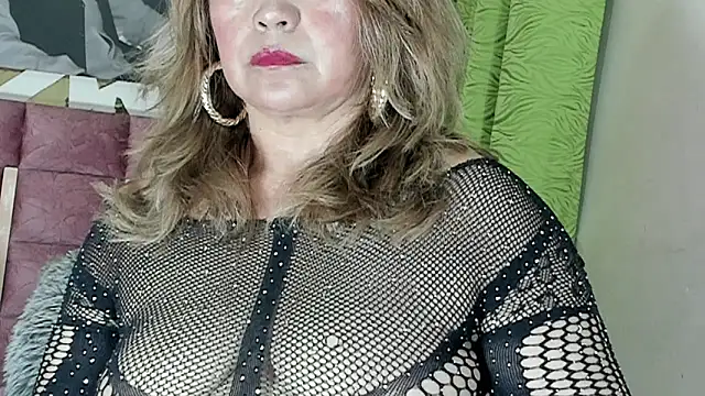 Kazsandraa online show from January 6, 5:55 am