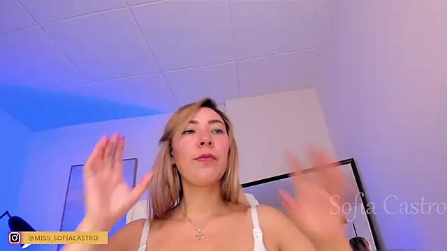 miss sofiaa online show from January 30, 2:47 pm