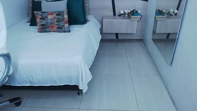 liseth fox online show from January 8, 3:28 pm