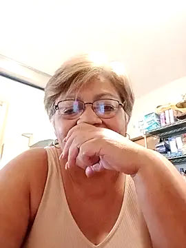 Madrastrahot69 online show from March 5, 7:43 pm