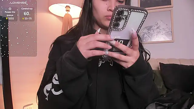 lara madisson online show from March 11, 6:21 am