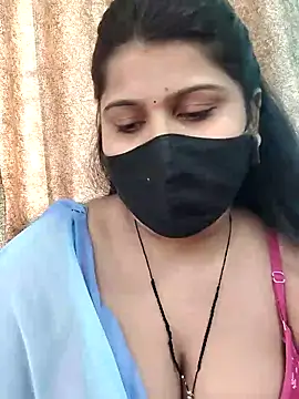 Snapshot of Hotty-simran chatting on October 6, 4:43 am Hotty-simran online show from October 6, 4:43 am