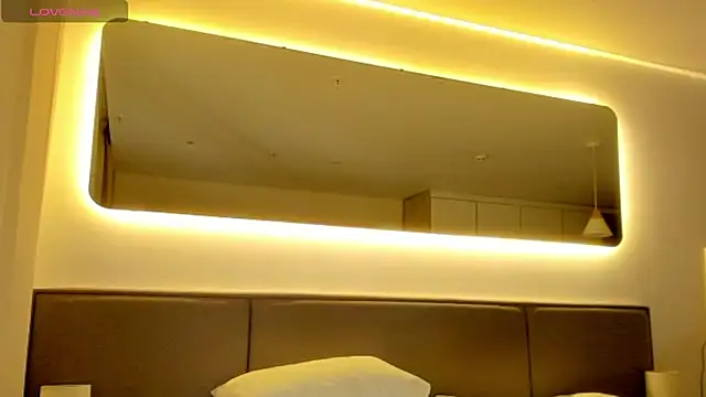 agelandreww online show from March 14, 5:02 pm