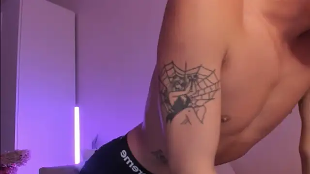 agelandreww online show from October 24, 4:03 pm