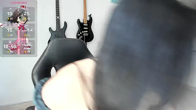 lilpervertgirl online show from June 23, 8:29 pm