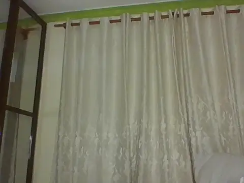 Snapshot of Apple_bitch chatting on October 1, 3:45 am Apple bitch online show from October 1, 3:45 am