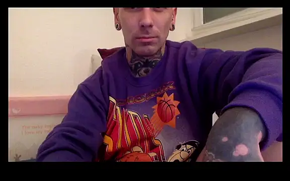 Snapshot of Schabernack1990 chatting on January 8, 5:48 am Schabernack1990 online show from January 8, 5:48 am