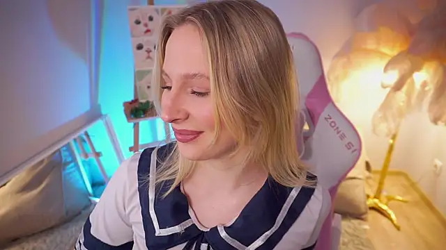 Snapshot of AnnLevine chatting on January 10, 1:46 pm AnnLevine online show from January 10, 1:46 pm