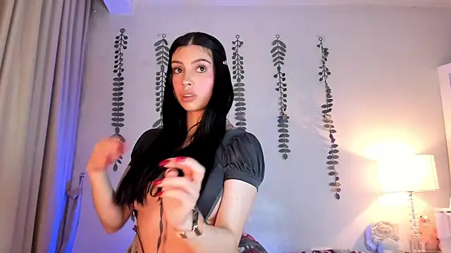 halseycox    online show from March 22, 6:43 am