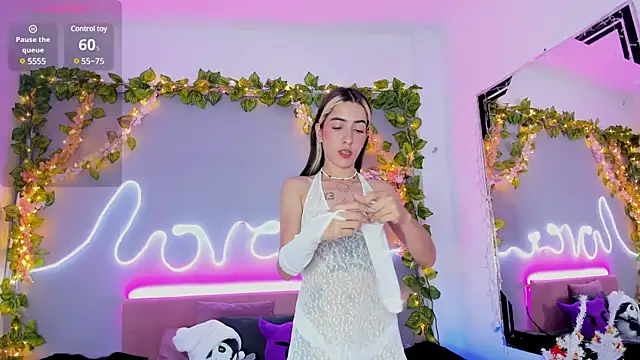 Snapshot of YouliteSllut2 chatting on December 20, 1:58 am YouliteSllut2 online show from December 20, 1:58 am