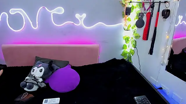 Snapshot of YouliteSllut2 chatting on January 29, 7:22 pm YouliteSllut2 online show from January 29, 7:22 pm