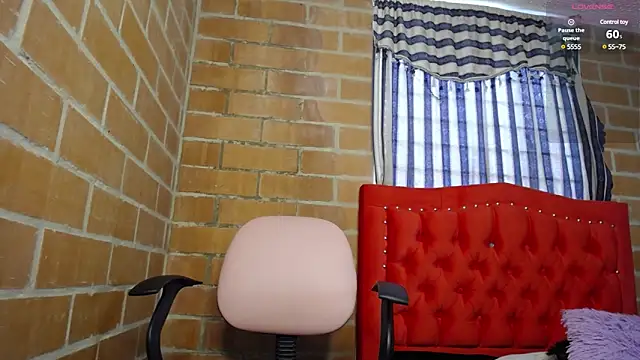 Snapshot of sharol_espitia chatting on December 13, 7:10 pm sharol espitia online show from December 13, 7:10 pm