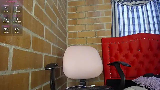 Snapshot of sharol_espitia chatting on March 1, 7:15 pm sharol espitia online show from March 1, 7:15 pm