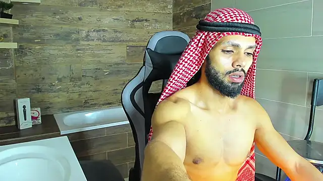 Snapshot of Amir_Abdull chatting on March 18, 12:27 am Amir Abdull online show from March 18, 12:27 am