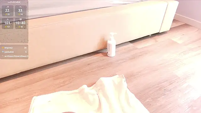 Leamonroe   online show from February 27, 1:49 pm