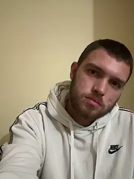 Snapshot of Franso13 chatting on December 13, 10:04 pm Franso13 online show from December 13, 10:04 pm