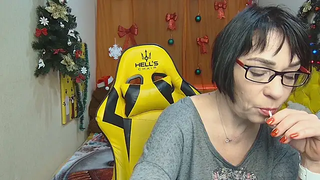 Snapshot of SandraHormas chatting on January 18, 7:59 am SandraHormas online show from January 18, 7:59 am