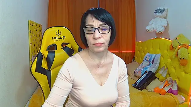 Snapshot of SandraHormas chatting on February 11, 7:44 am SandraHormas online show from February 11, 7:44 am