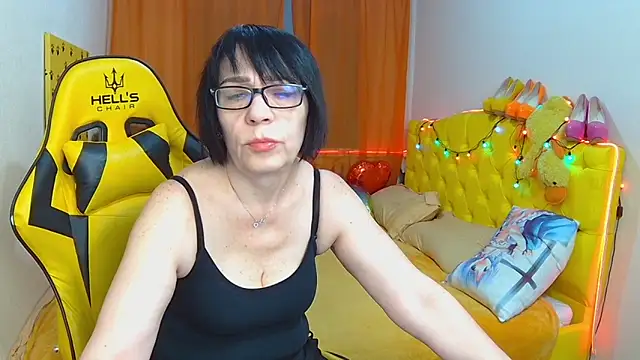 Snapshot of SandraHormas chatting on February 28, 7:48 am SandraHormas online show from February 28, 7:48 am