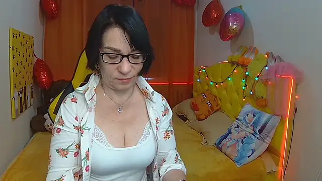 Snapshot of SandraHormas chatting on March 14, 7:37 am SandraHormas online show from March 14, 7:37 am
