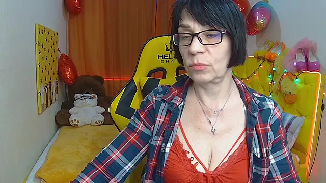 Snapshot of SandraHormas chatting on March 21, 1:56 pm SandraHormas online show from March 21, 1:56 pm