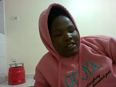 Snapshot of sweetangel41 chatting on January 7, 1:35 pm sweetangel41 online show from January 7, 1:35 pm