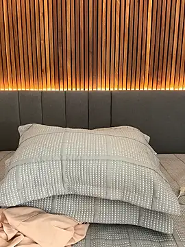 Snapshot of EmiilyAdams_ chatting on January 16, 12:03 am EmiilyAdams online show from January 16, 12:03 am